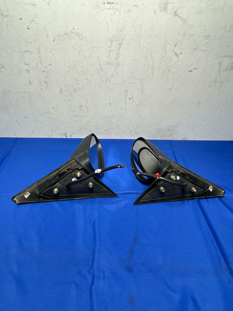 1999-04 Ford Mustang OEM Side View Mirrors 170