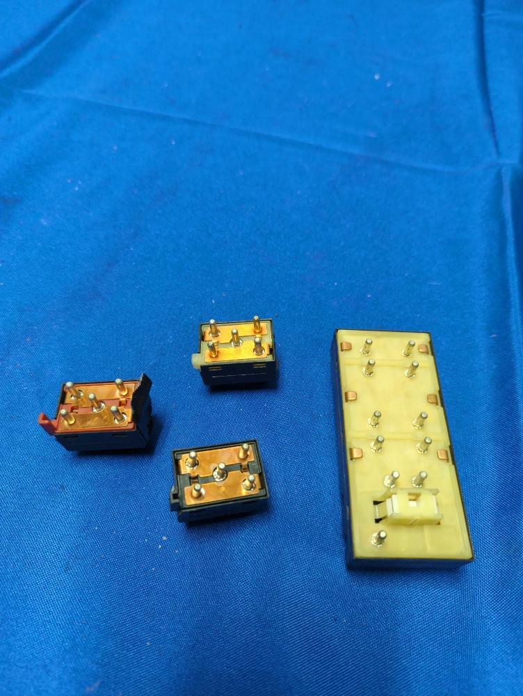 1999-04 Ford Mustang GT V8 Convertible Door Switches 170