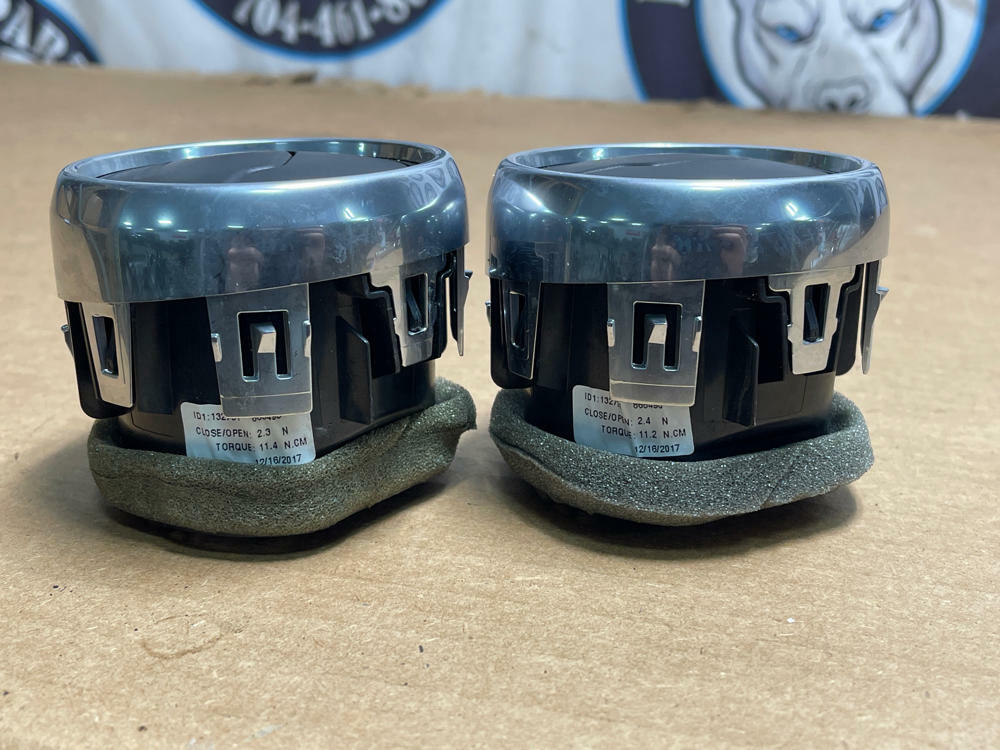 2015-23 Ford Mustang Dash Vents 195