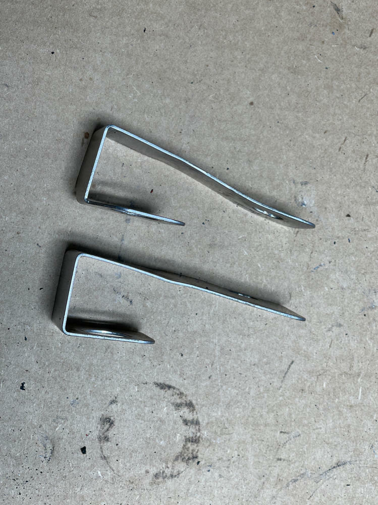1999-04 Ford Mustang Aftermarket Polished Radiator Brackets 189