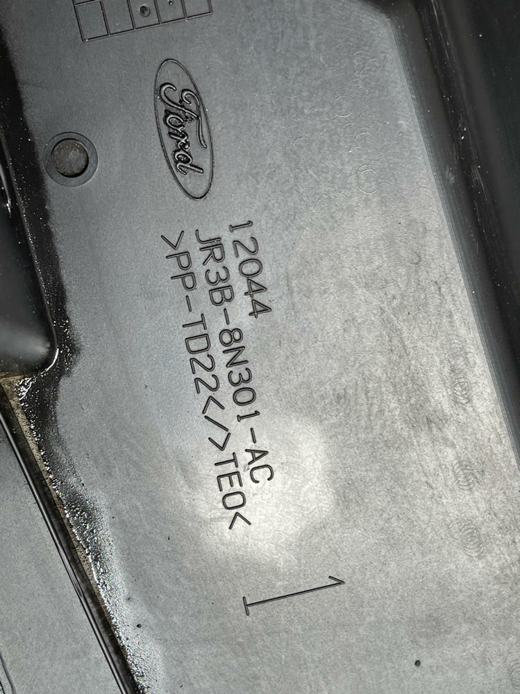 2018-23 Ford Mustang GT Radiator Air Ducting Panel 206