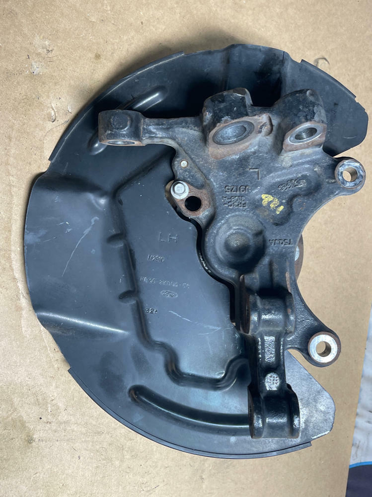 2018-23 Ford Mustang GT Drivers LH Front Spindle w/ ABS Sensor 206