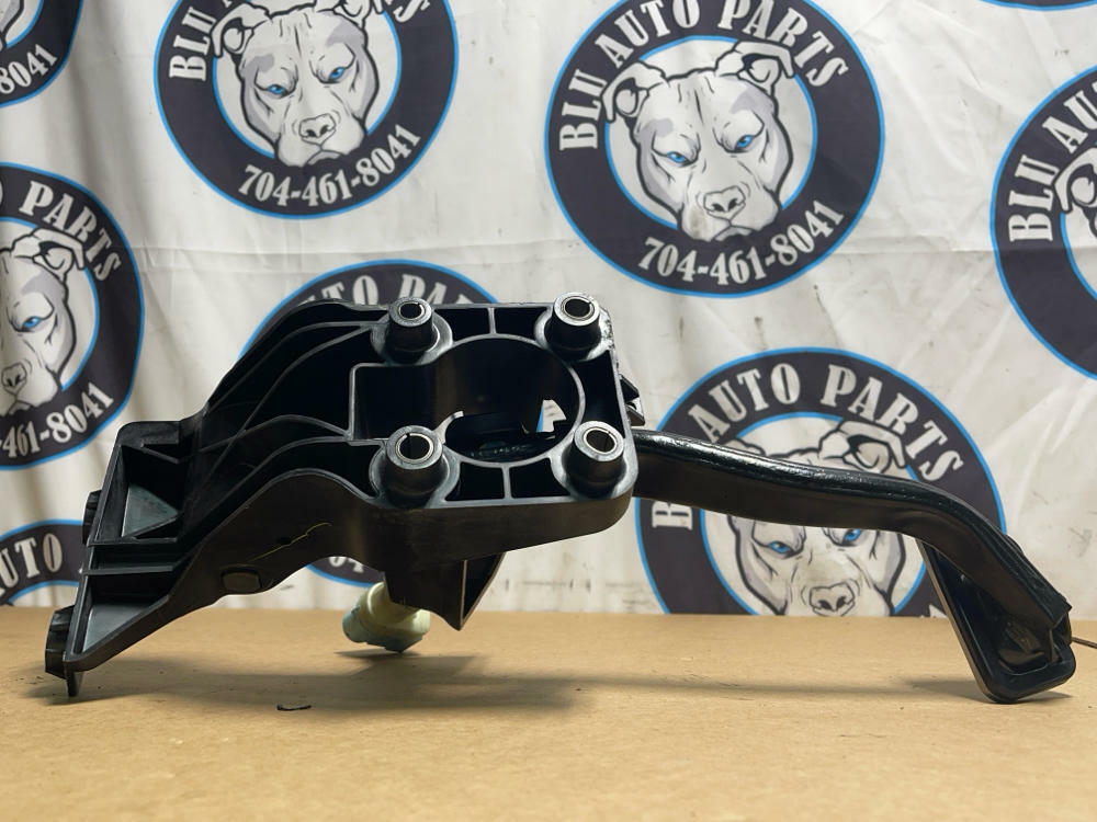 2018-23 Ford Mustang GT Brake Pedal Assembly Box 206