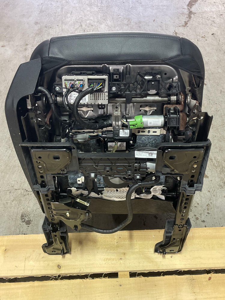 2015-17 Ford Mustang GT 5.0 S550 Passenger Seat 211