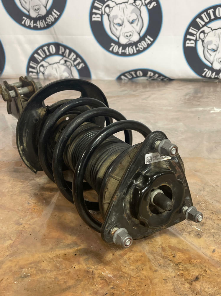2015-17 Ford Mustang GT Passenger Front RH Strut Assembly 211