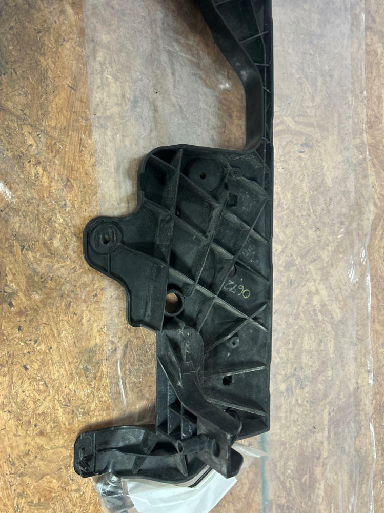 2011-14 Ford Mustang GT Upper Radiator Support/Mounting Brace 231