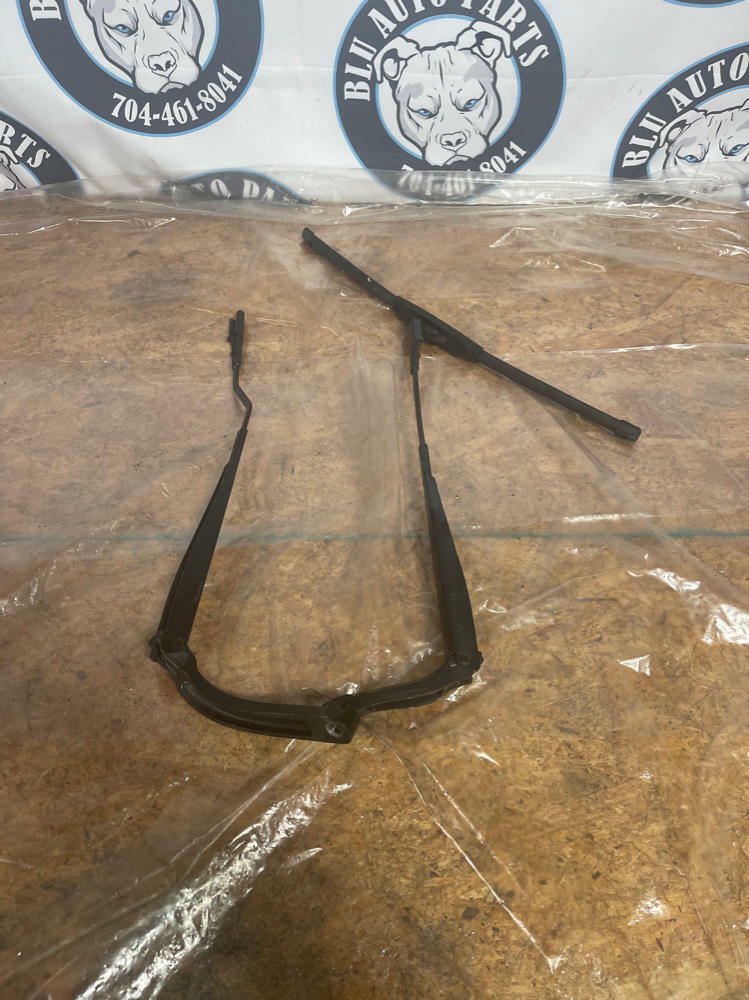 2015-17 Ford Mustang Wiper Arms Pair LH RH 248