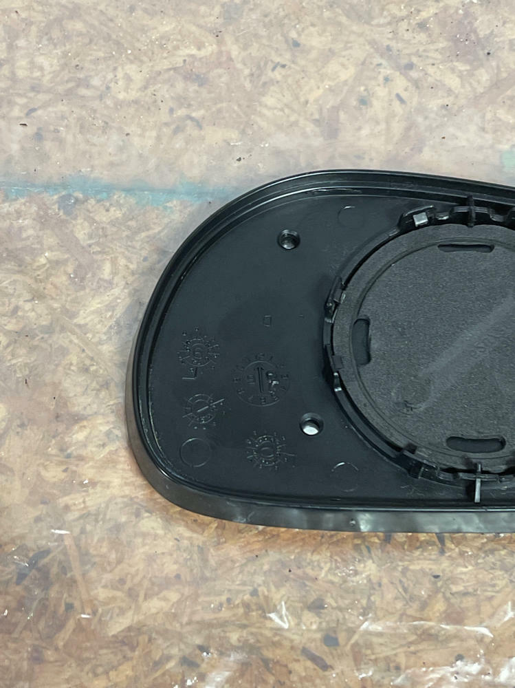 1999-04 Ford Mustang GT Bullitt OEM Mirror Glass 257