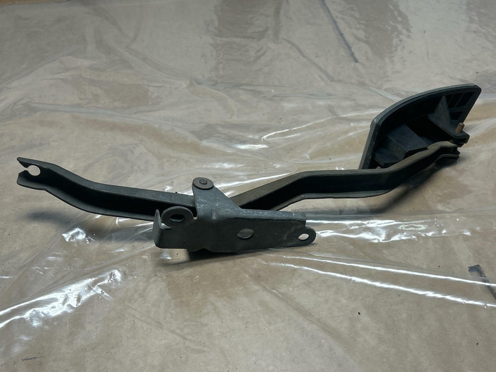 2003-04 Ford Mustang SVT Cobra OEM Gas Pedal Low Miles 270