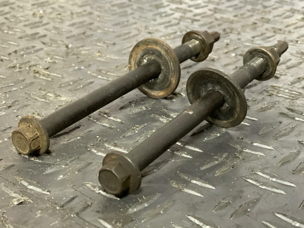 2003-04 Ford Mustang SVT Cobra OEM Steering Rack Mounting Hardware 272