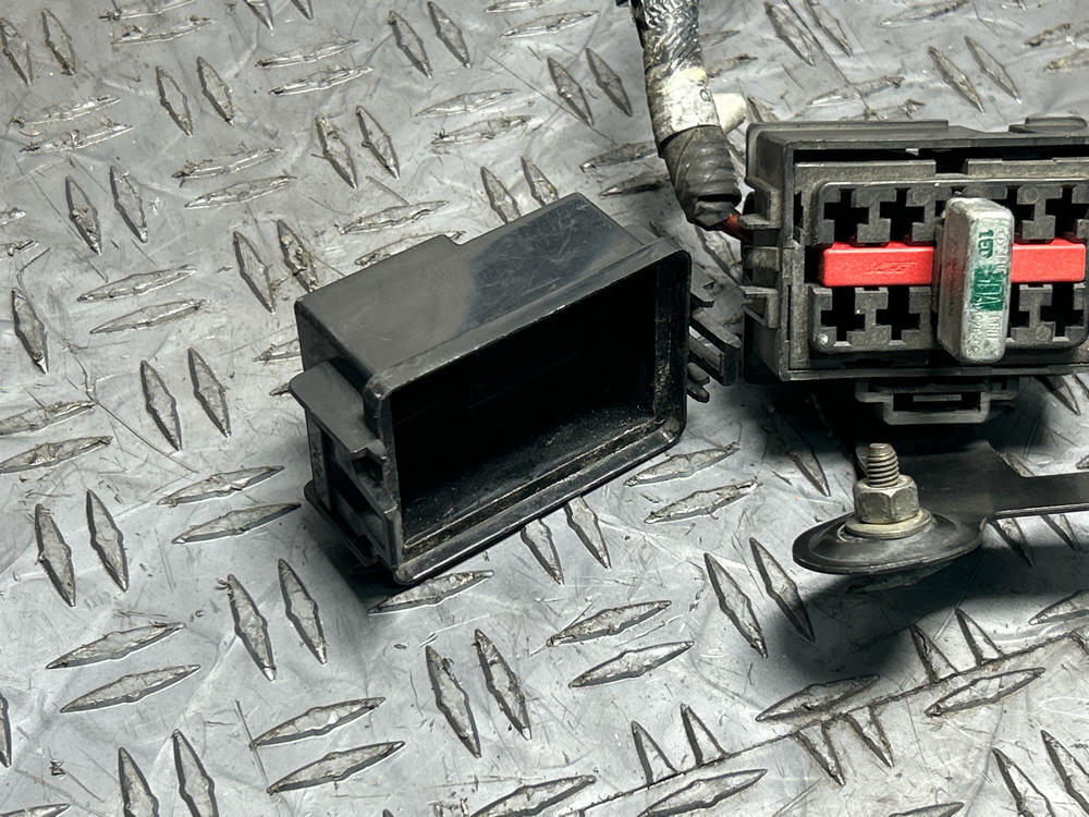 1999-04 Ford Mustang GT/Bullitt Fan Relay- for 2V 271