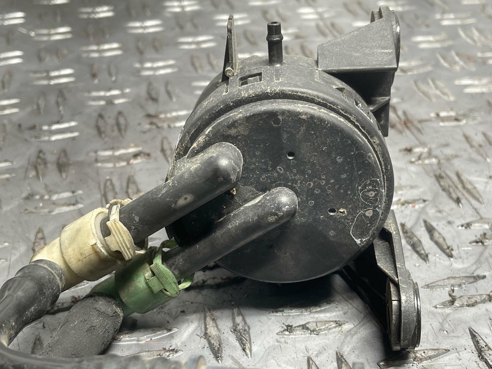 2001-04 Ford Mustang GT Purge Valve Assembly 277