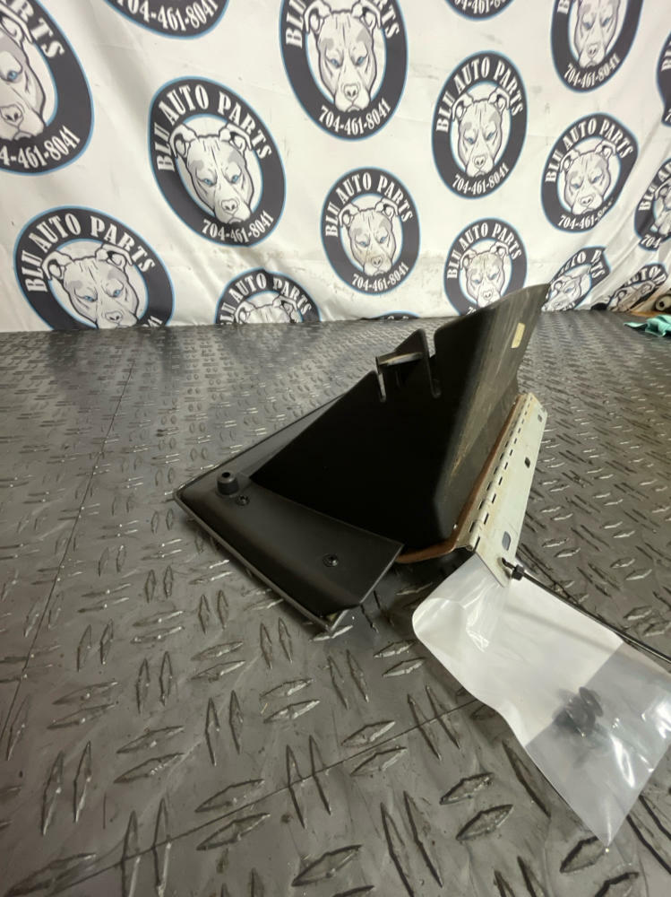 2003-04 Ford Mustang SVT Cobra Passenger Glovebox Assembly 283