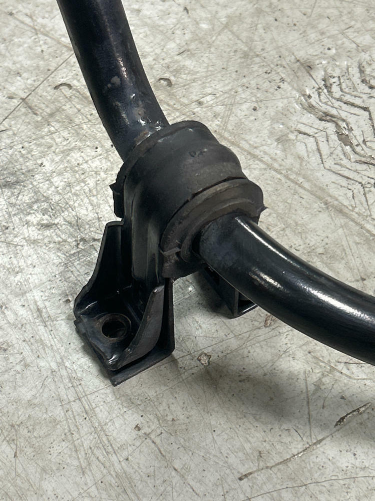 2003-04 Ford Mustang Mach One Front Sway Bar w/ BRACKETS 36K Miles 284