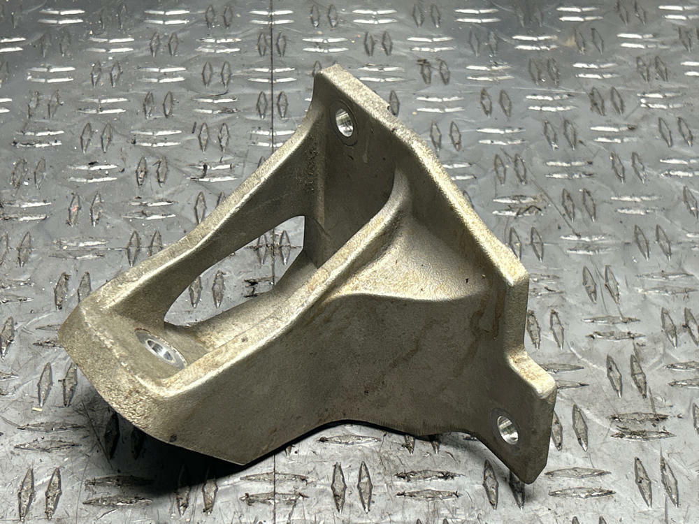 2004-06 Pontiac GTO Pass. RH Motor Mount- NO HARDWARE, for 5.7L LS1 280