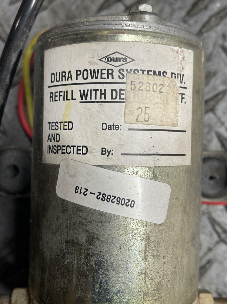 1999-04 Ford Mustang Convertible Top Pump Assem.- Lines Included 286