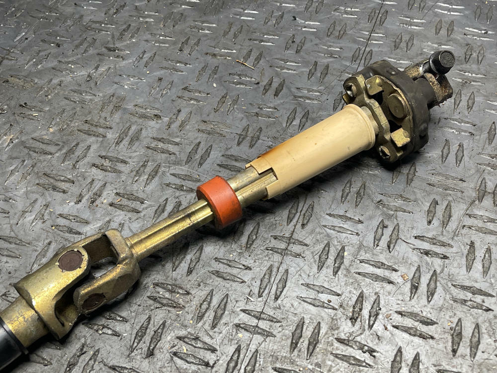 2003-04 Ford Mustang Mach One Steering Shaft 19k Miles 296