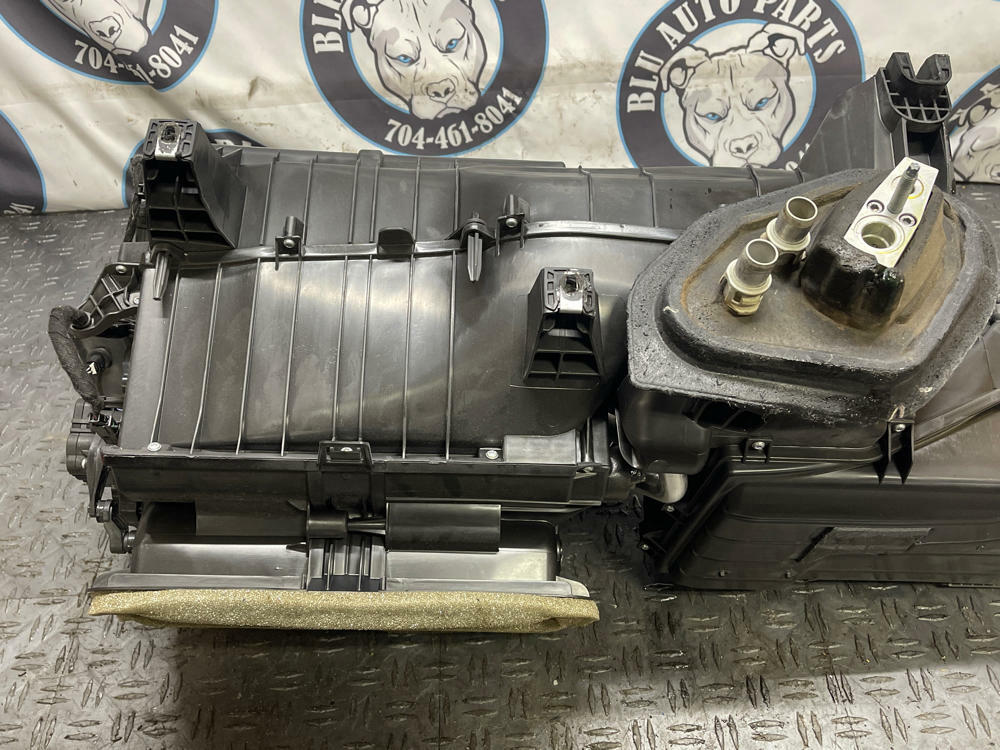 2018-23 Ford Mustang GT Dual Zone Climate Control HVAC Box 301