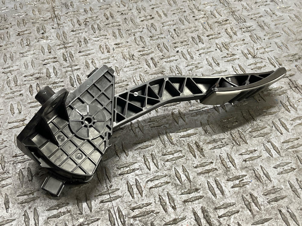 2018-23 Ford Mustang GT OEM Gas Pedal 301
