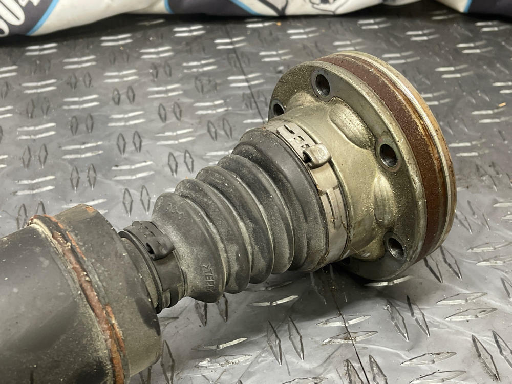 2018-23 Ford Mustang GT OEM MT82 Driveshaft 301