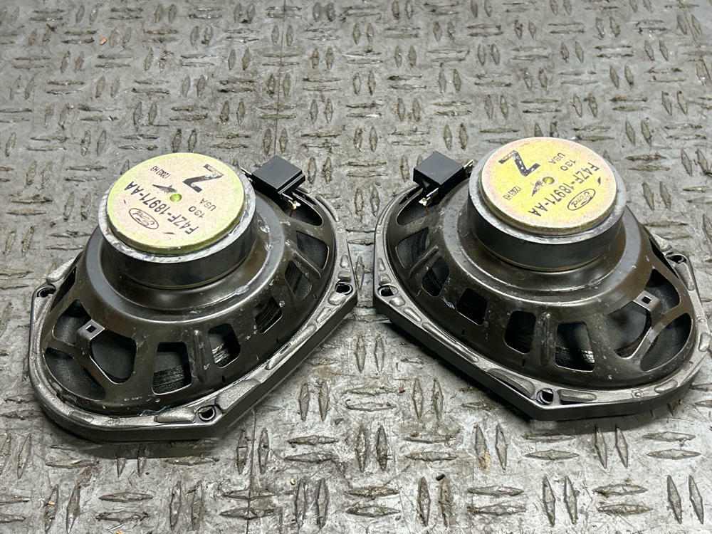 2003-04 Ford Mustang SVT Cobra Door Speakers OEM 318