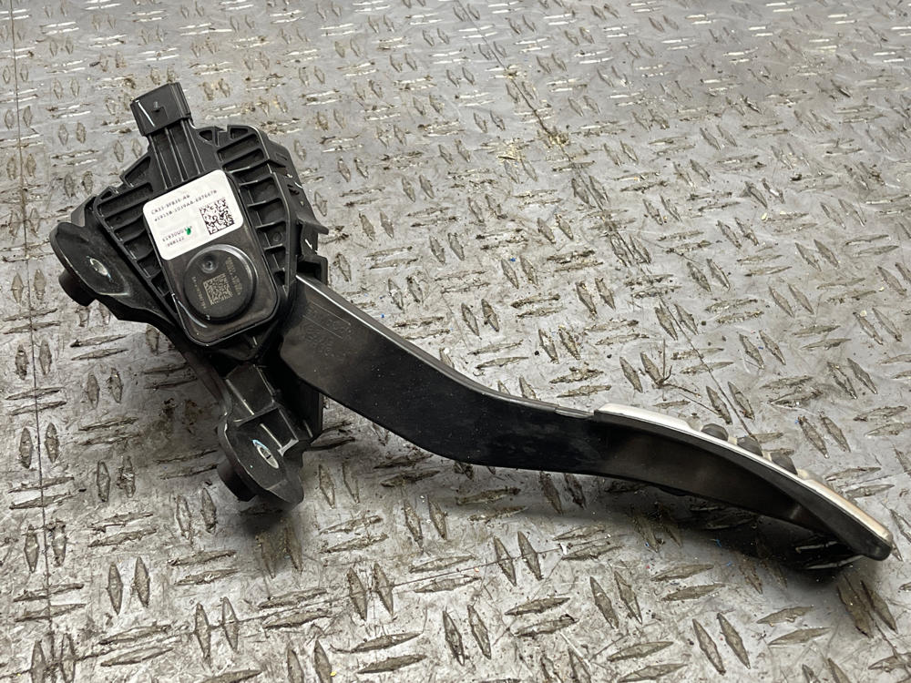 2018-23 Ford Mustang GT OEM Gas Pedal 301