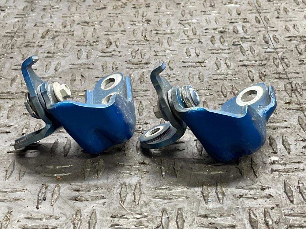 2018-23 Ford Mustang GT Driver LH Door Hinges Pair- Paint Code E7 301