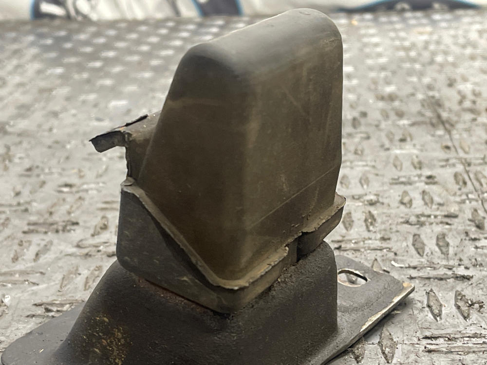 1987-93 Ford Mustang Rear Bump Stop- for 8.8 Axle 117k Miles 289