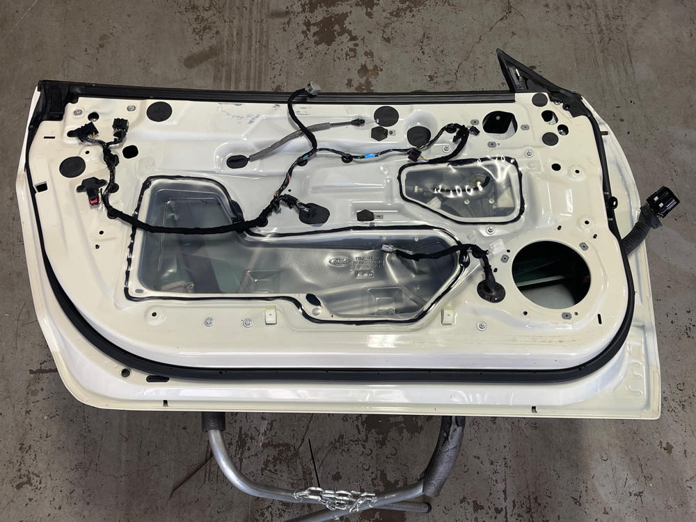 2015-17 Ford Mustang GT Driver LH Door- FOR COUPE, Paint Code N4 297