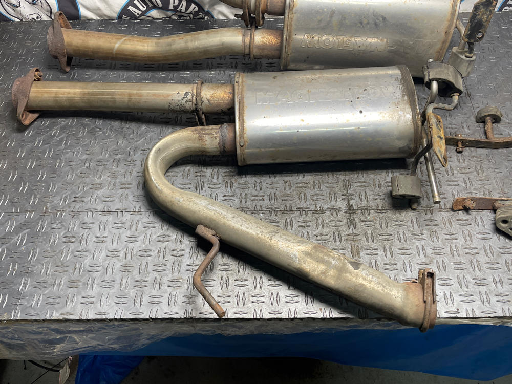 1999-04 Ford Mustang Roush MagnaFlow Side Exit Exhaust Catback; NO TIPS 293