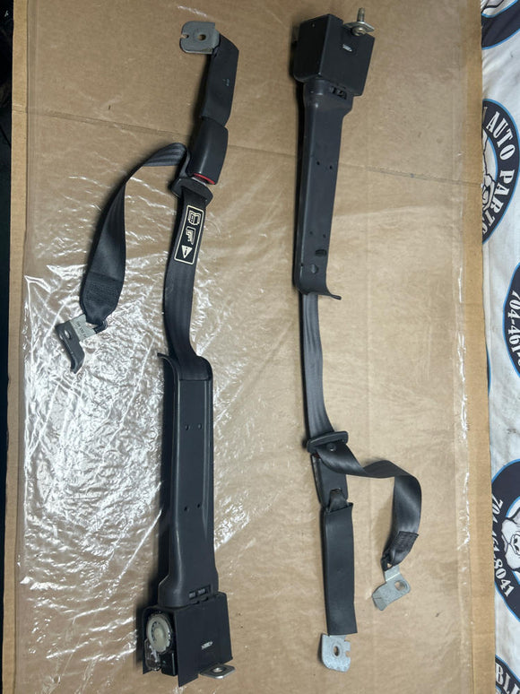 2003-04 Ford Mustang SVT Cobra Rear Seat Belt Pair- Convertible 235