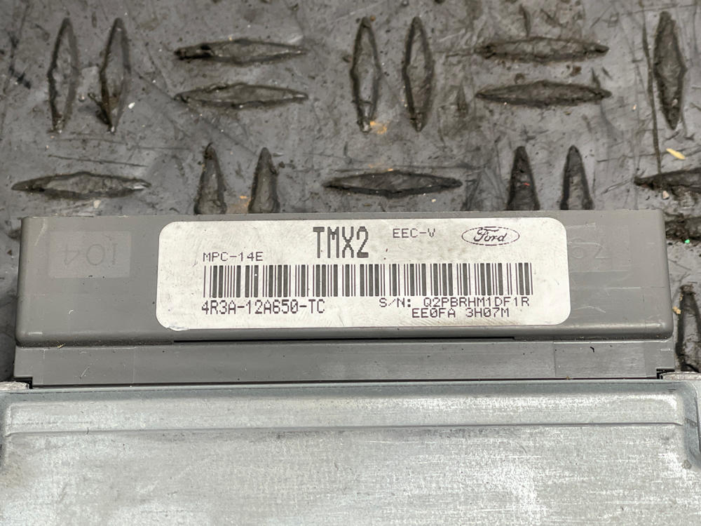 2003-04 Ford Mustang Mach One ECU- Code TMX2 19k Miles 296