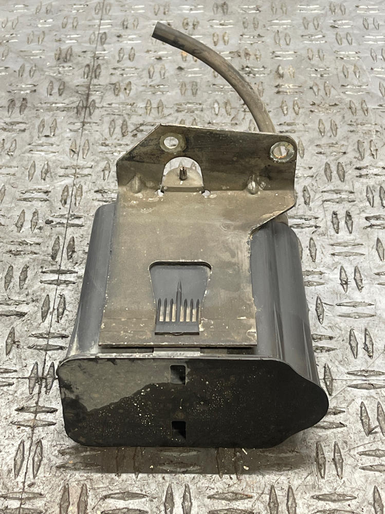1987-93 Ford Mustang Charcoal/Fuel Vapor Canister 117k Miles 289