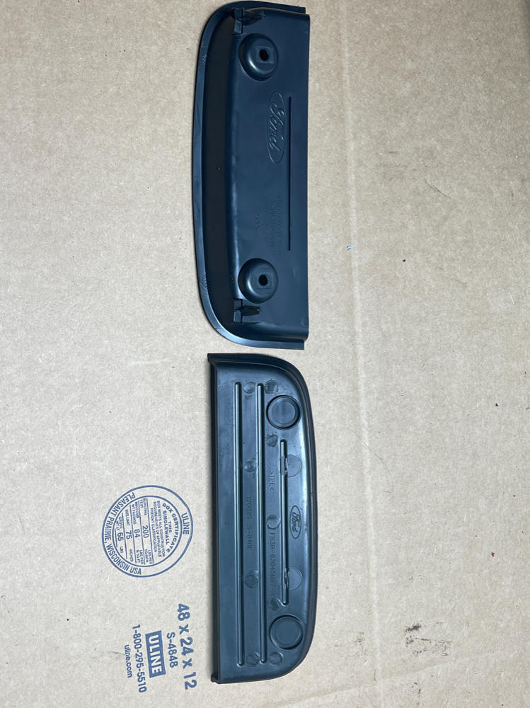 2018-23 Ford Mustang Center Console Assembly 217