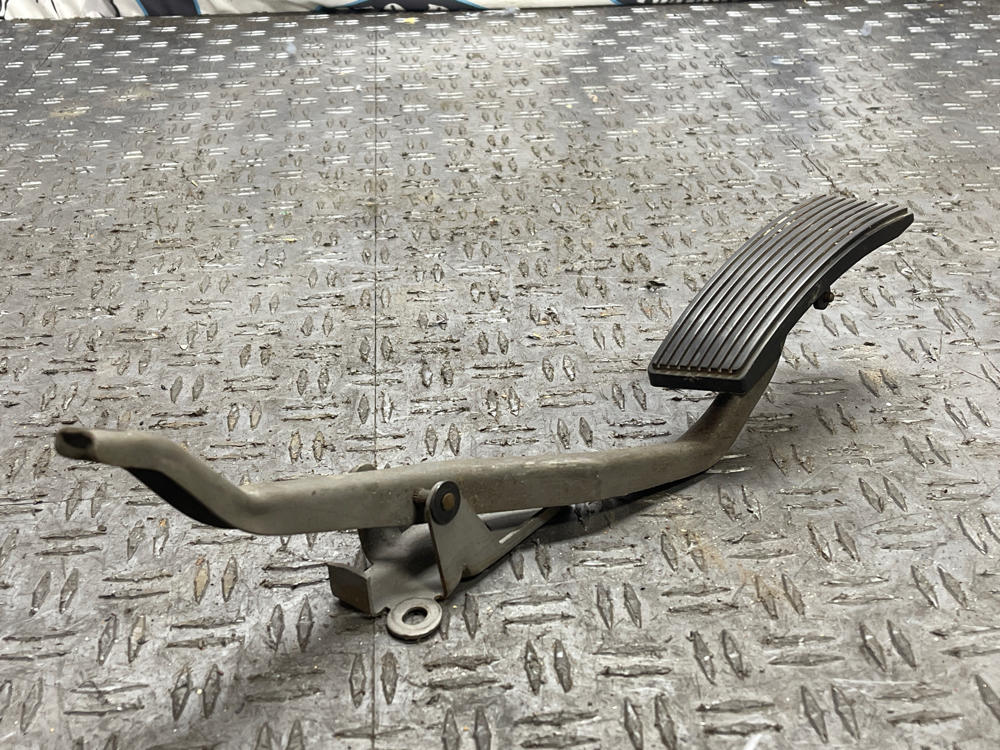 1987-93 Ford Mustang Gas Pedal Assembly 117k Miles 289