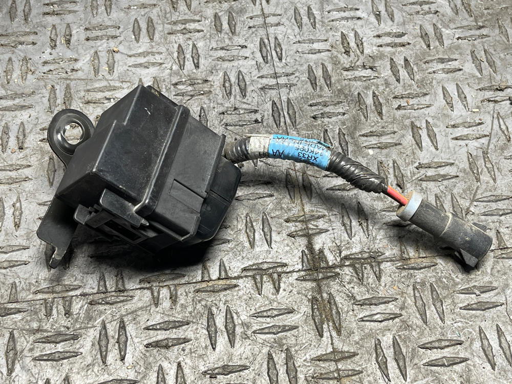 2003-04 Ford Mustang Mach One Cooling Fan Relay Module 19k Miles 296