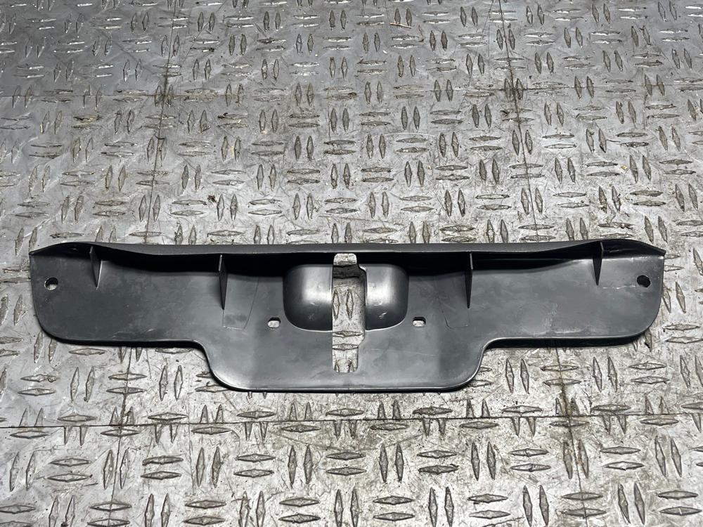 2003-04 Ford Mustang Mach One Trunk Latch Cover 19k Miles 296