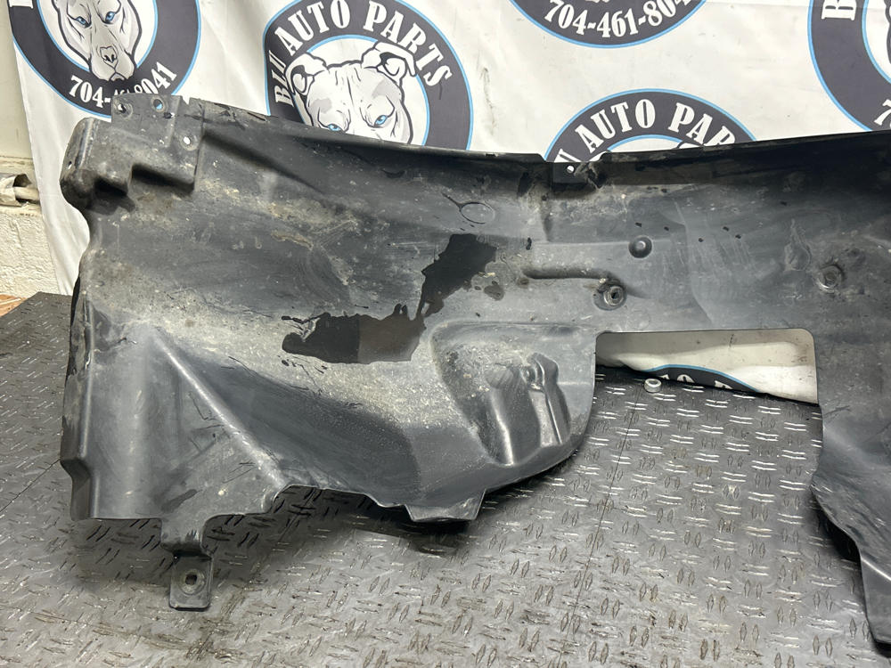 2015-17 Ford Mustang GT OEM Pass. Front RH Wheel Well- NON PERFORMANCE PACK 312
