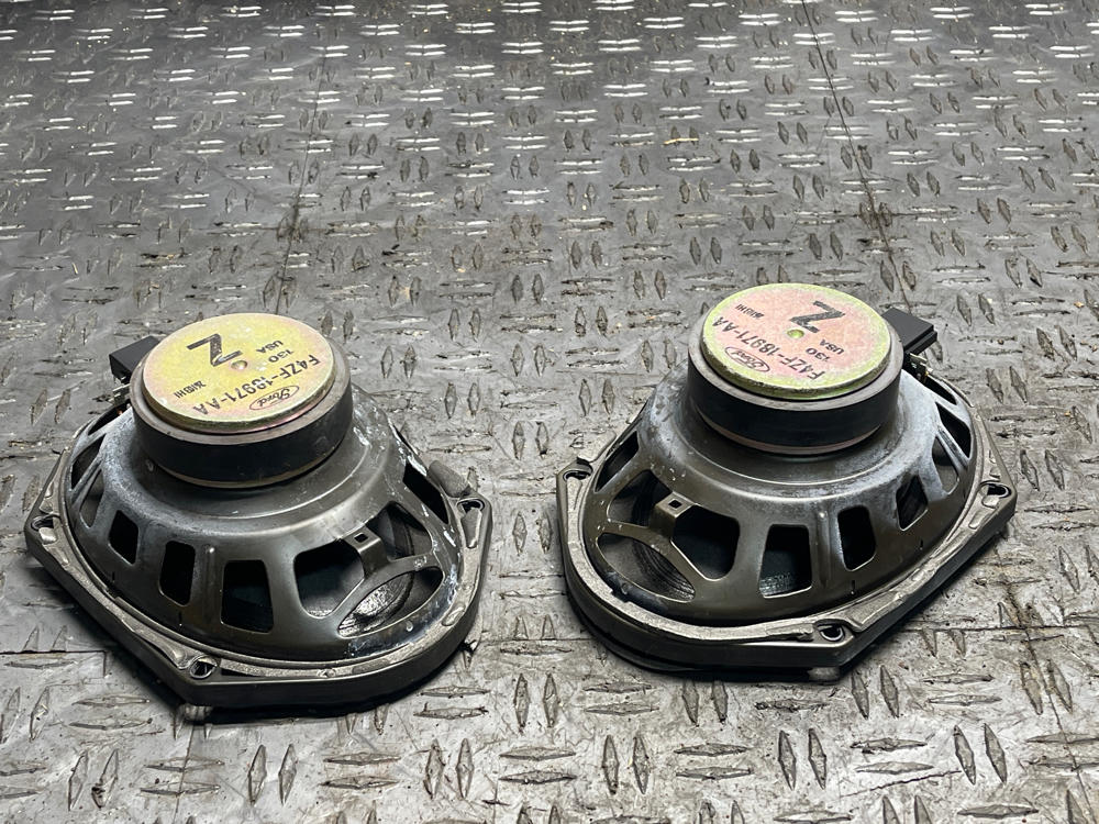 2003-04 Ford Mustang Mach One OEM Front Door Speakers Pair 19k Miles 296
