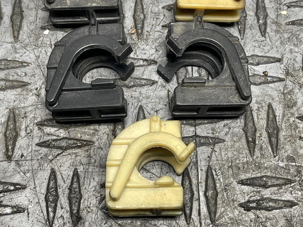 2003-04 Ford Mustang Mach One A/C Line Clip Set- COMPLETE 19k Miles 296