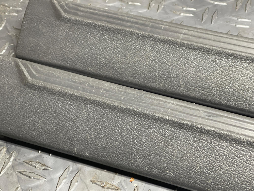 1999-04 Ford Mustang Roush GT Door Sills Pair- Dark Charcoal 293