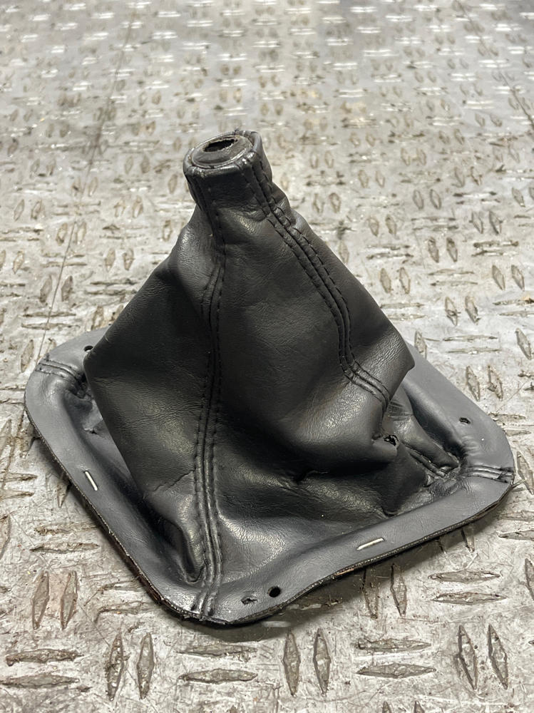 1987-93 Ford Mustang OEM Black Shifter Bezel & Boot 289