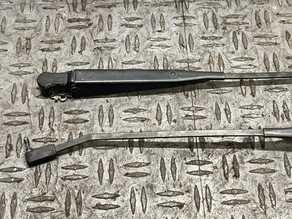 1987-93 Ford Mustang OEM Wiper Arms Pair 289