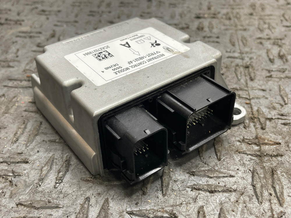 2015-17 Ford Mustang GT Module (FR3T-14B321-AF) 312