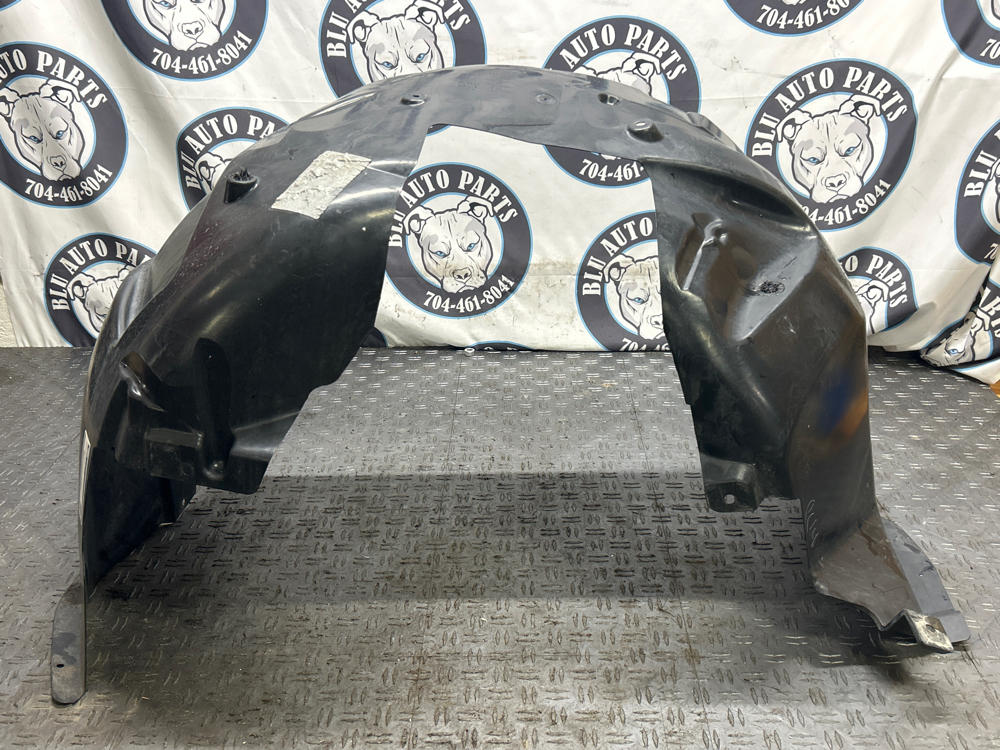 2015-17 Ford Mustang GT OEM Pass. Front RH Wheel Well- NON PERFORMANCE PACK 312