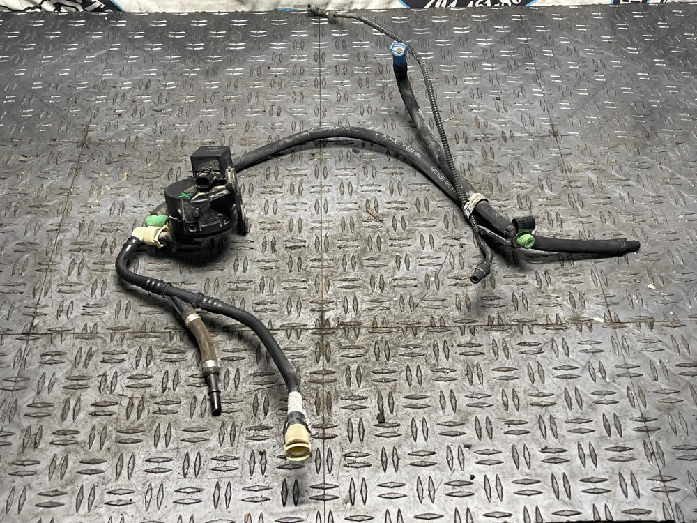 2003-04 Ford Mustang Mach One PCV Assembly w/ Lines 19k Miles 296