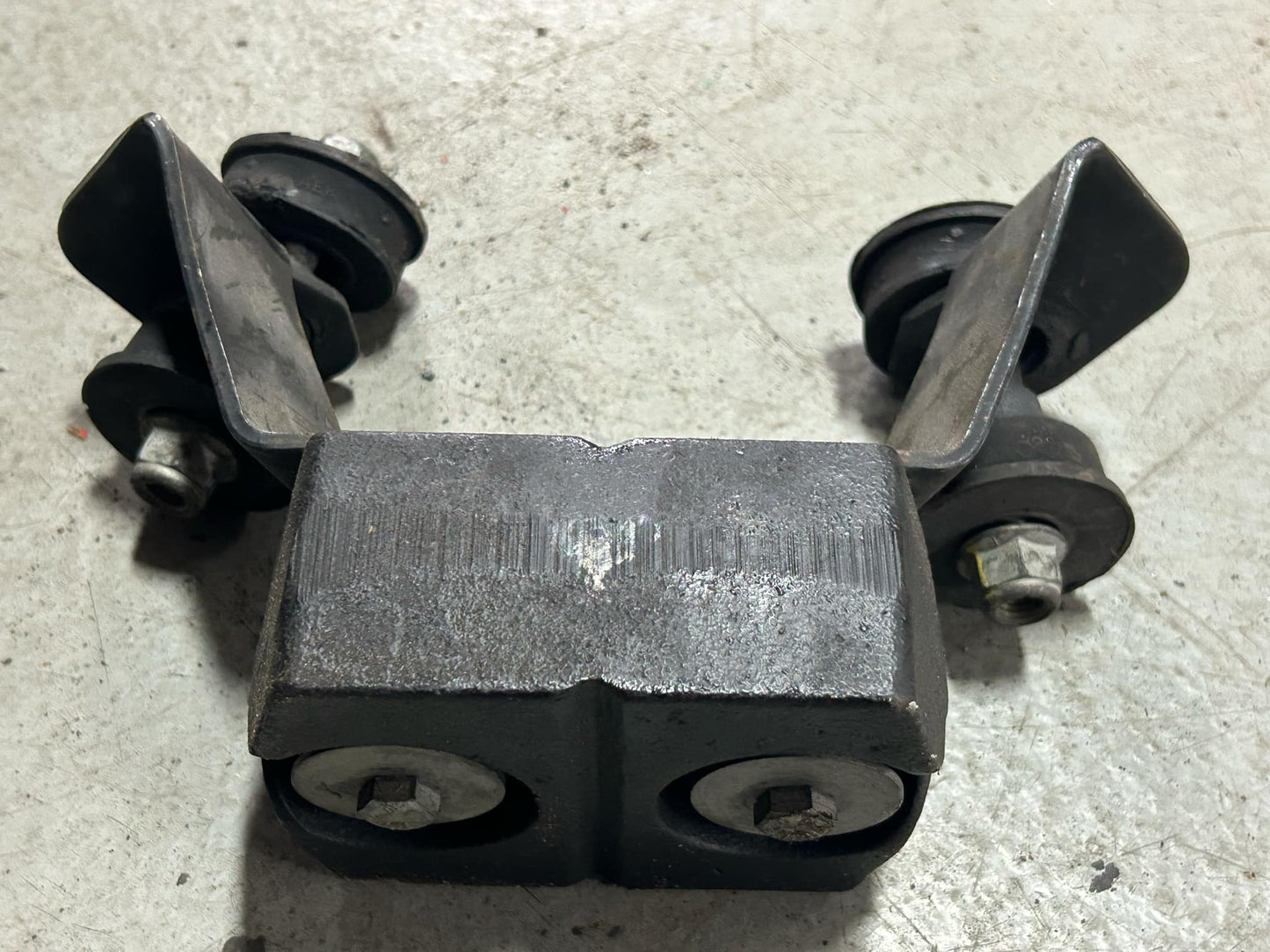 2003-04 Ford Mustang SVT Cobra IRS Brace & Hardware