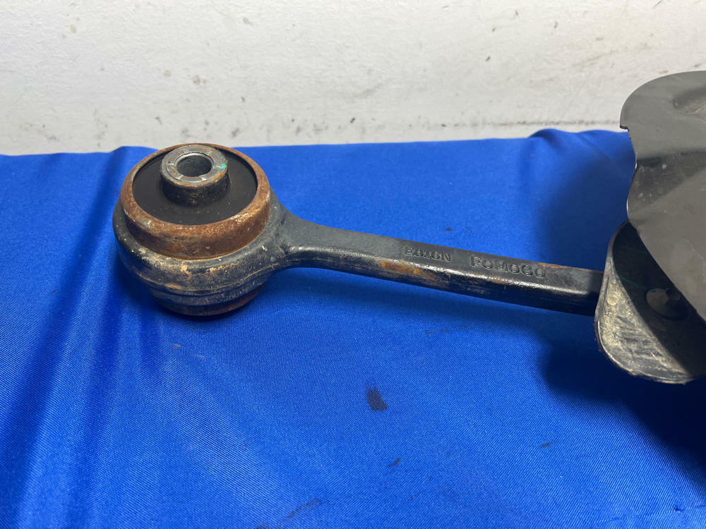 2015-23 Ford Mustang Left Front Spindle Wheel Hub Control Arm 17k Miles 149