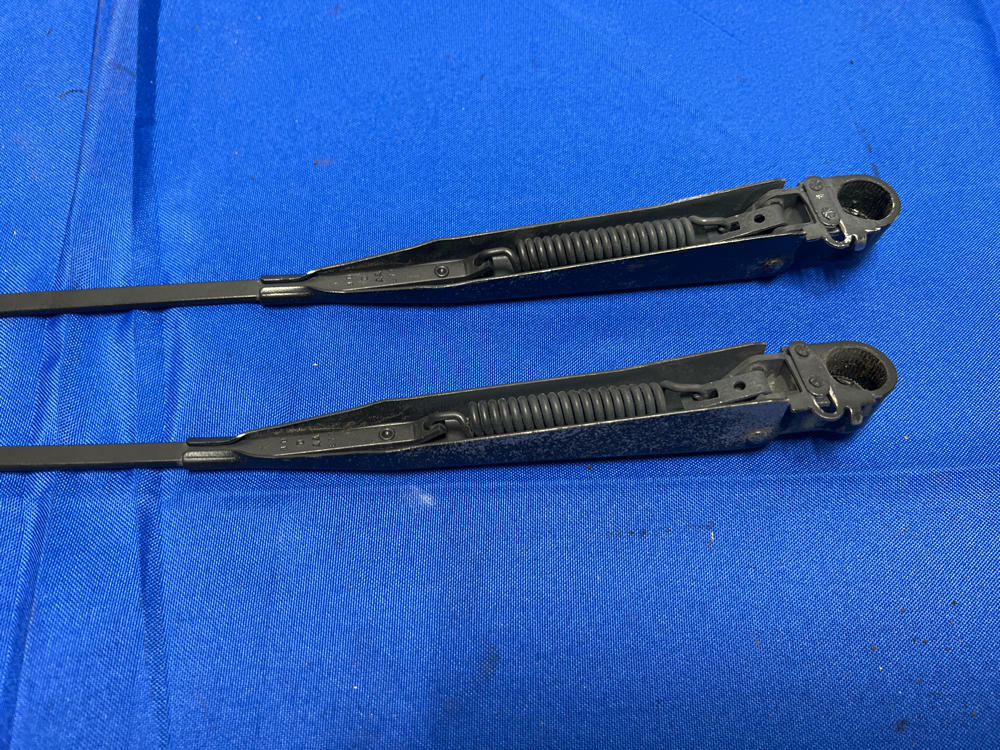 1987-93 Ford Mustang Windshield Wiper Arms Factory Left Right Pair 157
