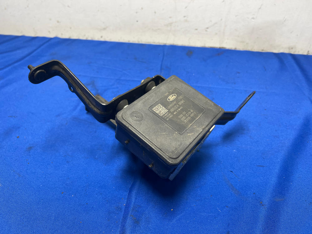 2015-17 Ford Mustang GT Coyote ABS Module 165